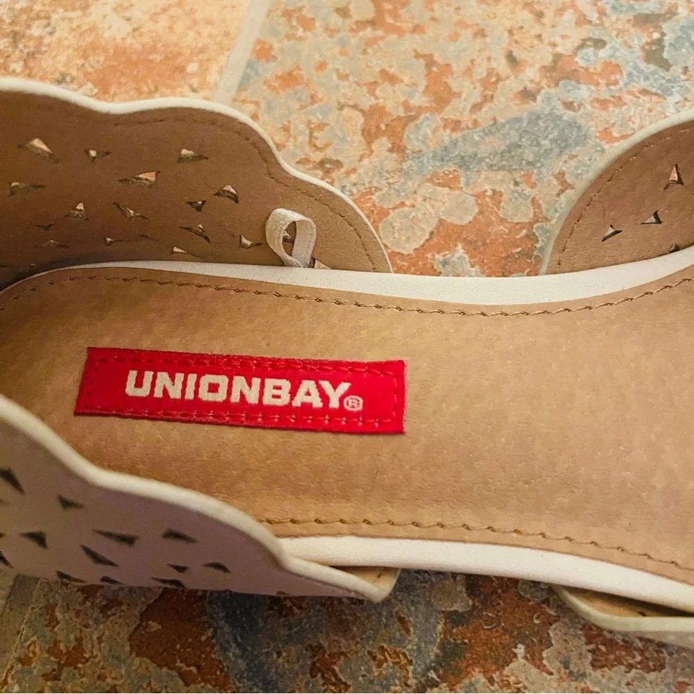 🎂Cute &Comfy Union Bay Leather White Cutout Scalloped Edge D’Orsay Style Flats! - Picture 5 of 14